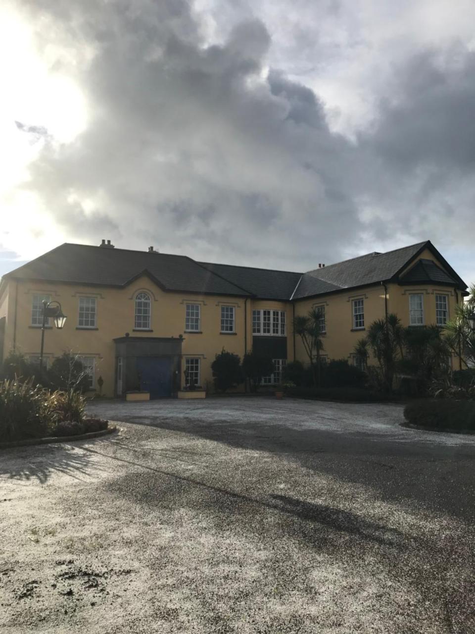 Emlagh House Hotel Dingle Exterior photo